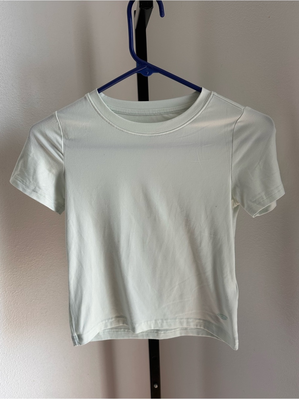 Skechers size 6 shirt